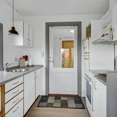 Amazing In Brkop With 2 Bedrooms בית נופש *